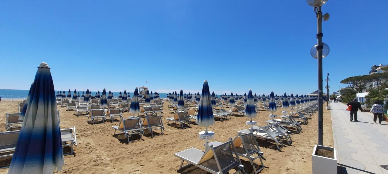 Hotel Parioli Lido di Jesolo Exterior foto
